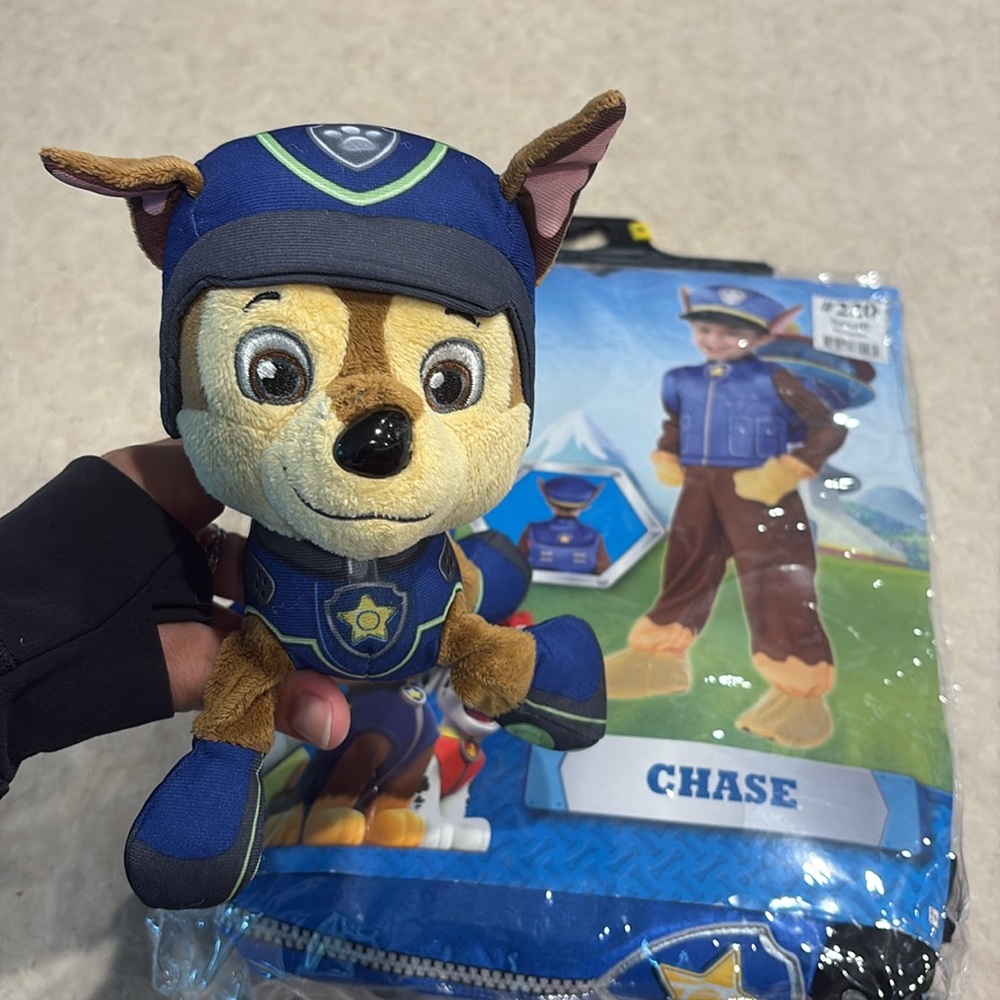 Paw patrol chase costume.  Size small (4-6)